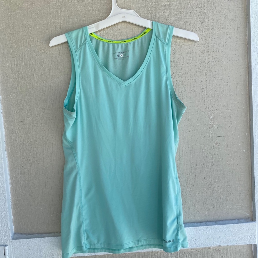 Brooks | workout tank top - Picture 2 of 8